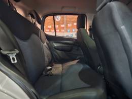 FIAT - UNO - 2017/2017 - Prata - R$ 42.900,00