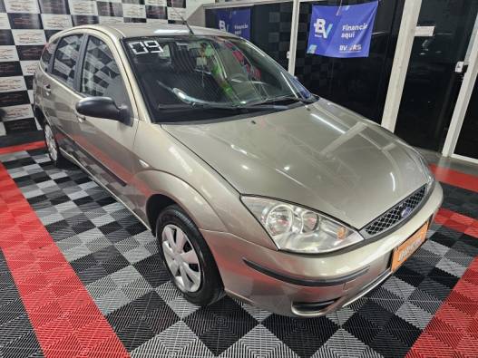 FORD - FOCUS - 2008/2009 - Prata - R$ 29.900,00