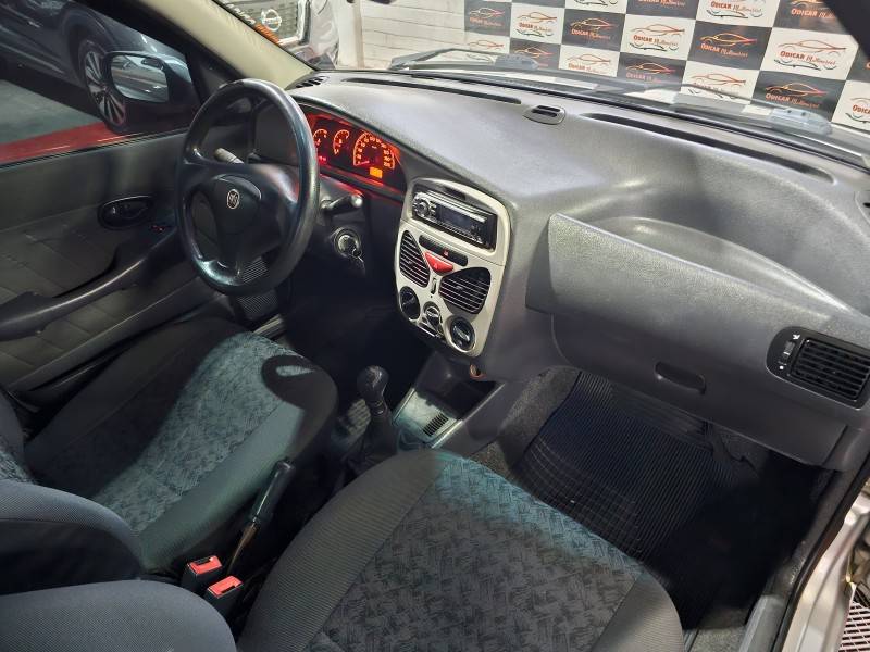 FIAT - SIENA - 2008/2009 - Prata - R$ 24.900,00