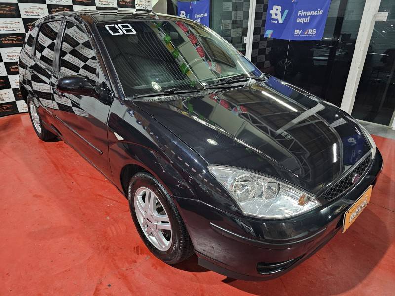FORD - FOCUS - 2007/2008 - Preta - R$ 28.900,00