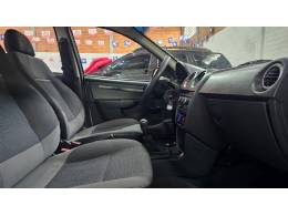 CHEVROLET - CELTA - 2013/2014 - Prata - R$ 33.900,00