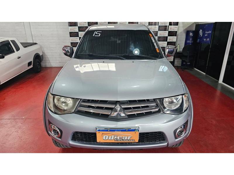 MITSUBISHI - L200 TRITON - 2014/2015 - Prata - Sob Consulta