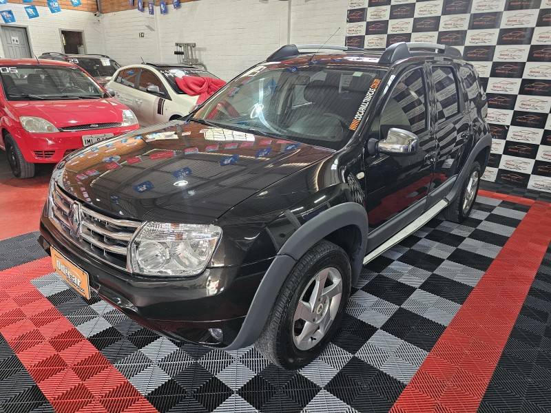 RENAULT - DUSTER - 2012/2013 - Preta - R$ 51.900,00