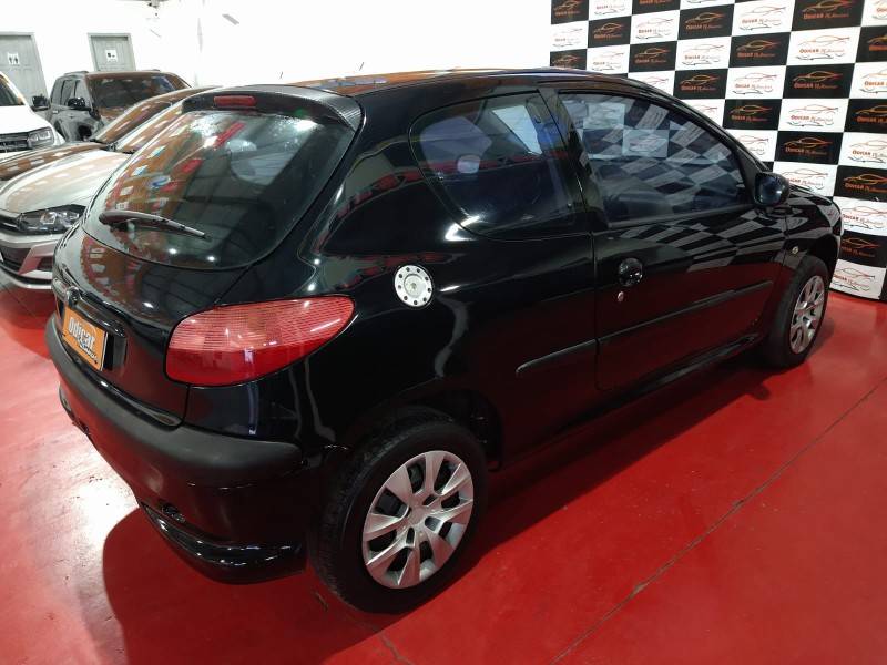 PEUGEOT - 206 - 2006/2006 - Preta - R$ 13.900,00