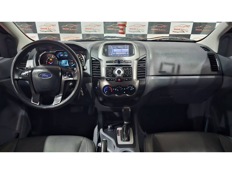 FORD - RANGER - 2015/2016 - Branca - R$ 118.900,00