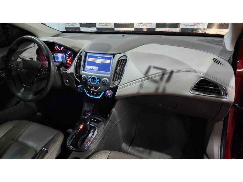 CHEVROLET - CRUZE - 2017/2018 - Vermelha - R$ 89.900,00