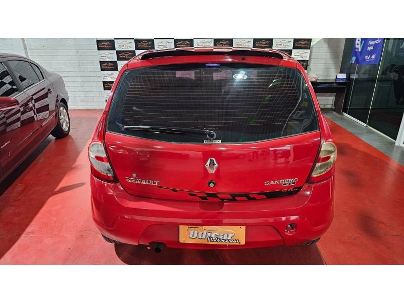 RENAULT - SANDERO - 2010/2011 - Vermelha - R$ 27.900,00