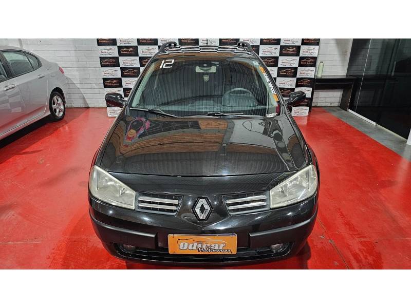 RENAULT - MÉGANE - 2012/2012 - Preta - R$ 32.900,00