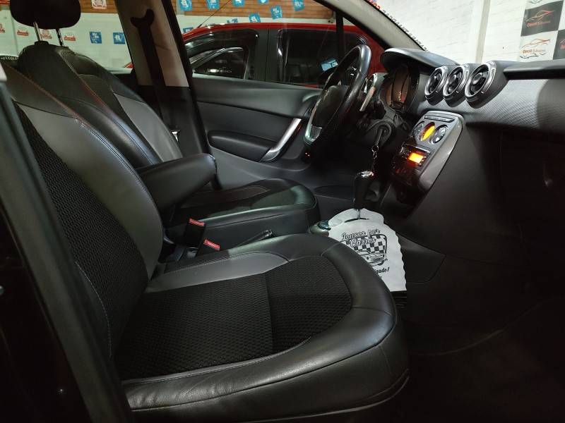 CITROËN - C3 - 2012/2013 - Preta - R$ 38.900,00