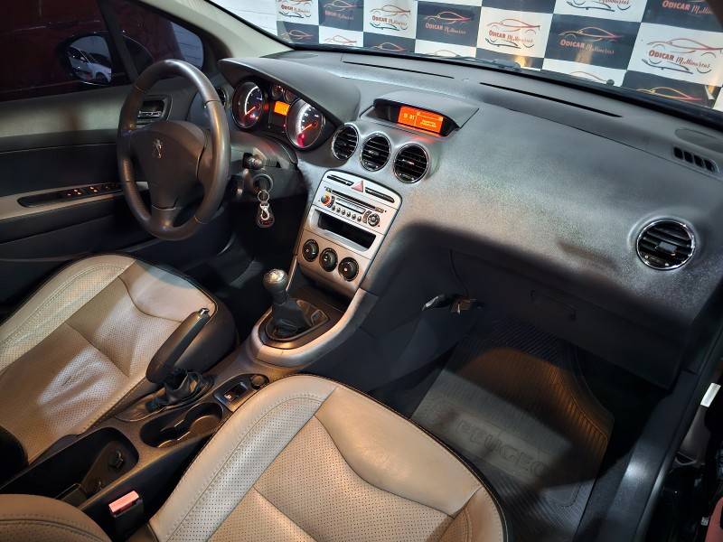 PEUGEOT - 308 - 2013/2014 - Preta - R$ 42.900,00