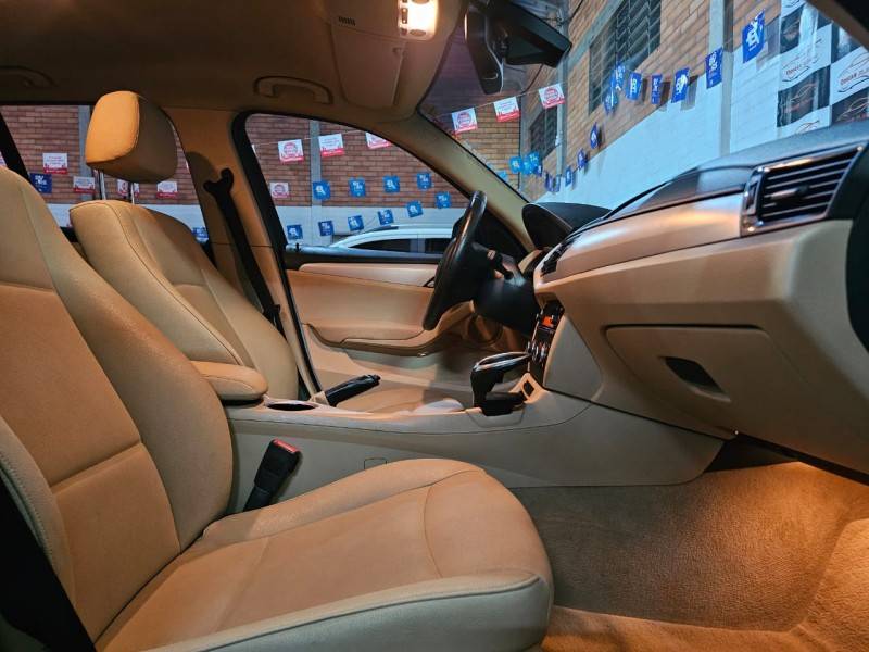 BMW - X1 - 2013/2014 - Branca - R$ 77.900,00