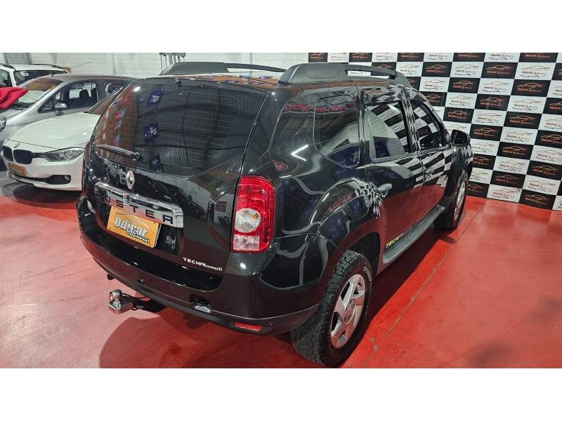 RENAULT - DUSTER - 2012/2013 - Preta - R$ 49.900,00