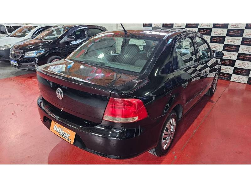 VOLKSWAGEN - VOYAGE - 2010/2011 - Preta - R$ 33.900,00