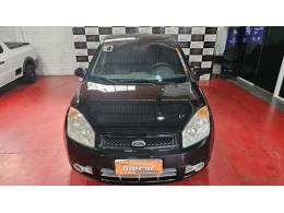 FORD - FIESTA - 2010/2010 - Preta - R$ 32.900,00