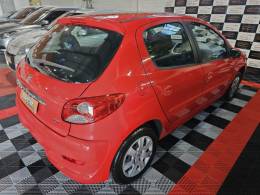 PEUGEOT - 207 - 2014/2015 - Vermelha - R$ 31.900,00