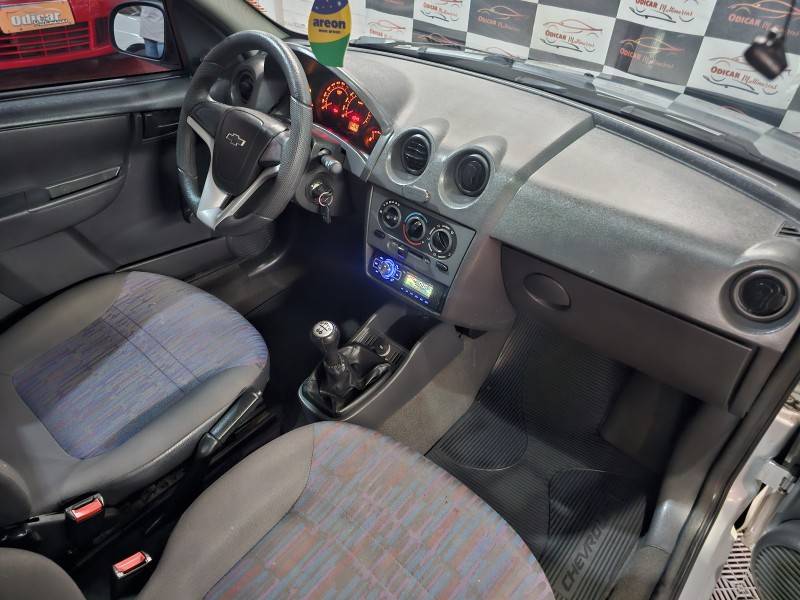 CHEVROLET - CELTA - 2006/2007 - Prata - R$ 20.900,00