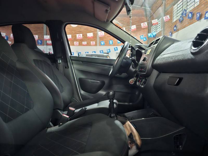 RENAULT - KWID - 2021/2022 - Branca - R$ 49.900,00