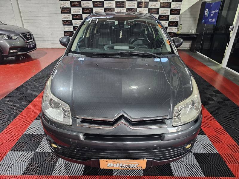 CITROËN - C4 - 2012/2013 - Cinza - R$ 30.900,00