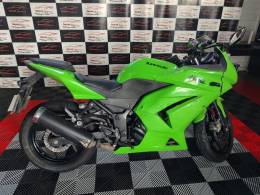KAWASAKI - NINJA 250R - 2011/2011 - Verde - R$ 12.900,00