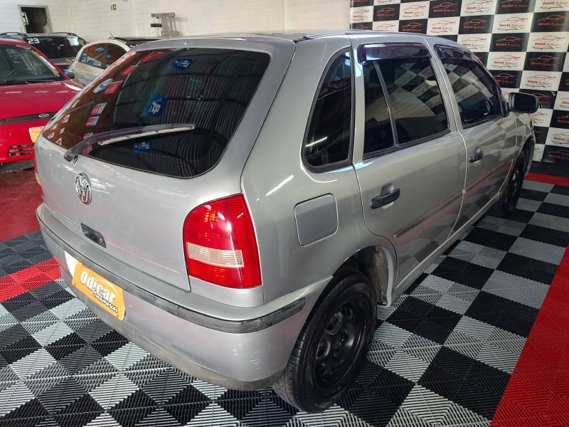 VOLKSWAGEN - GOL - 2001/2001 - Prata - R$ 14.900,00