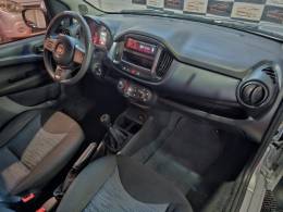FIAT - UNO - 2017/2017 - Prata - R$ 42.900,00