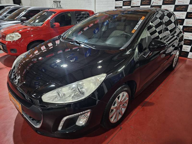 PEUGEOT - 308 - 2013/2014 - Preta - R$ 42.900,00