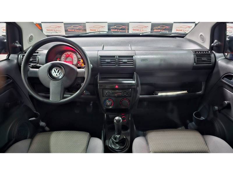 VOLKSWAGEN - FOX - 2007/2008 - Preta - R$ 21.900,00