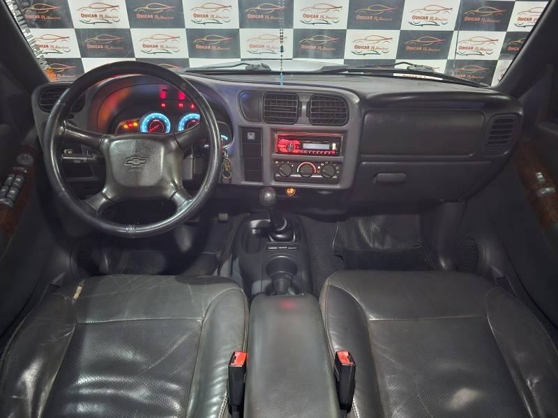 CHEVROLET - S10 - 2009/2010 - Branca - R$ 64.900,00