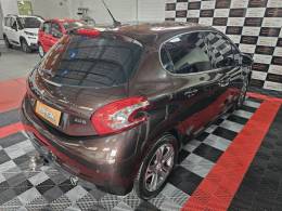 PEUGEOT - 208 - 2013/2014 - Marrom - R$ 41.900,00