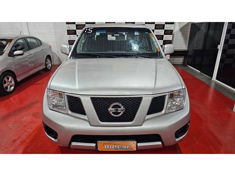 NISSAN - FRONTIER - 2015/2015 - Prata - R$ 102.900,00