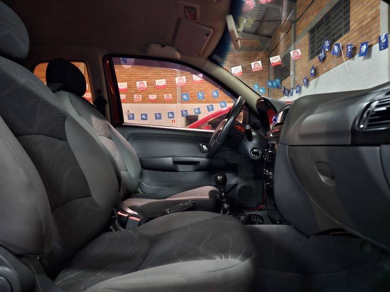 FIAT - STRADA - 2017/2017 - Vermelha - R$ 69.900,00