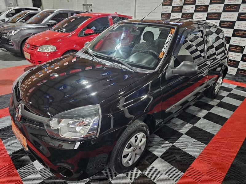 RENAULT - CLIO - 2013/2014 - Preta - R$ 19.900,00