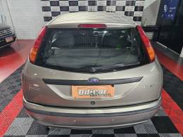 FORD - FOCUS - 2008/2009 - Prata - R$ 29.900,00