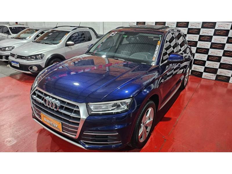 AUDI - Q5 - 2017/2018 - Azul - R$ 164.900,00