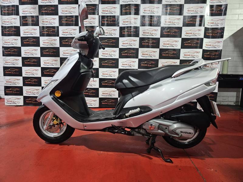 SUZUKI - BURGMAN - 2012/2013 - Prata - R$ 9.900,00