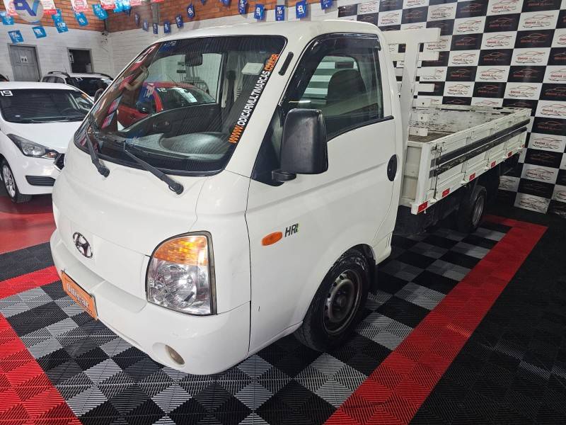 HYUNDAI - HR - 2009/2010 - Branca - R$ 75.900,00