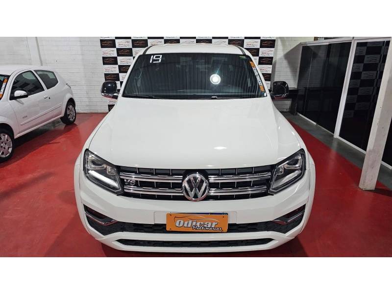 VOLKSWAGEN - AMAROK - 2018/2019 - Branca - R$ 189.900,00