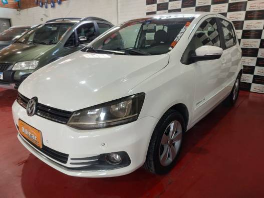 VOLKSWAGEN - FOX - 2017/2018 - Branca - R$ 53.900,00