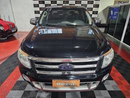 FORD - RANGER - 2012/2013 - Preta - R$ 105.900,00