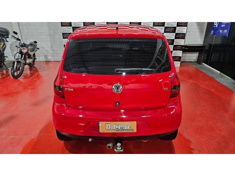 VOLKSWAGEN - FOX - 2007/2007 - Vermelha - R$ 28.900,00