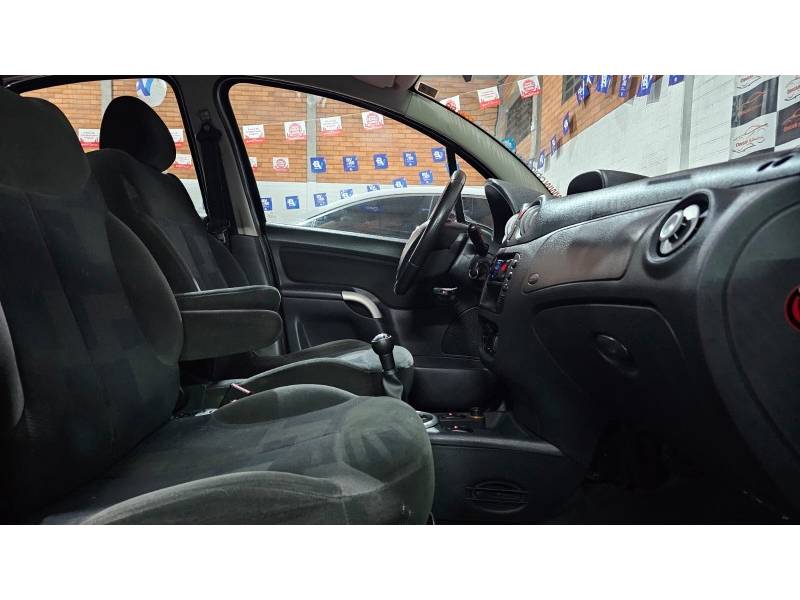 CITROËN - C3 - 2007/2008 - Preta - R$ 22.900,00