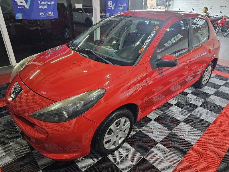 PEUGEOT - 207 - 2014/2015 - Vermelha - R$ 31.900,00