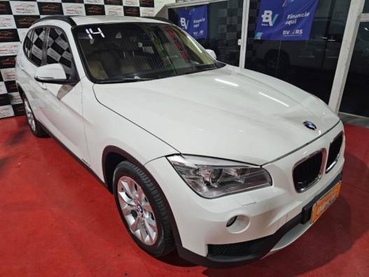 BMW - X1 - 2013/2014 - Branca - R$ 77.900,00