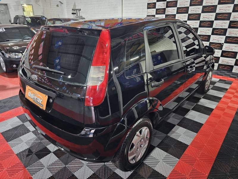 FORD - FIESTA - 2006/2007 - Preta - R$ 22.900,00