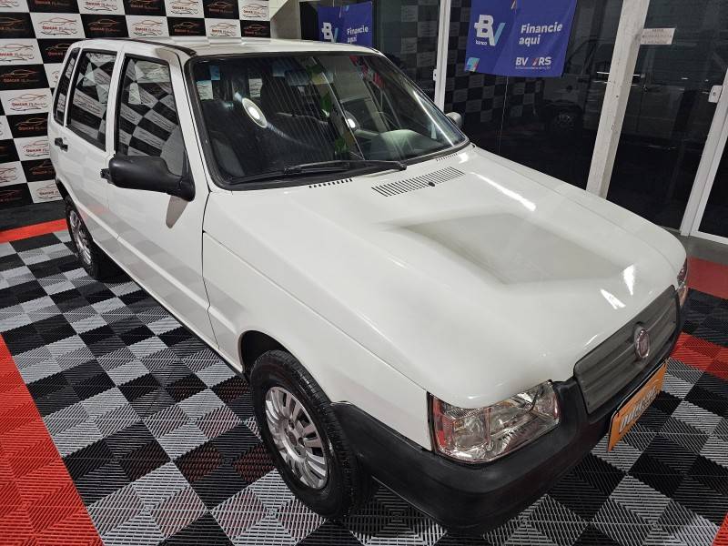 FIAT - UNO - 2005/2005 - Branca - R$ 17.900,00
