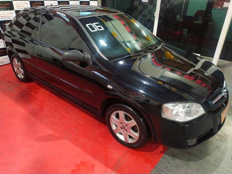 CHEVROLET - ASTRA - 2005/2006 - Preta - R$ 24.900,00