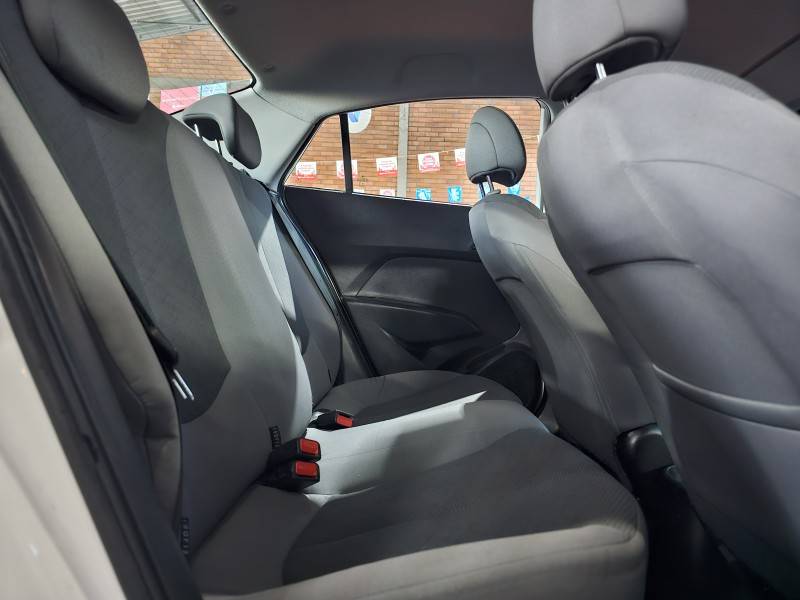 HYUNDAI - HB20S - 2019/2019 - Branca - R$ 61.900,00