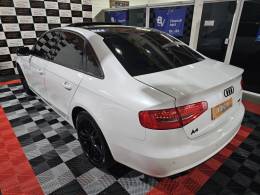 AUDI - A4 - 2014/2015 - Branca - R$ 85.900,00