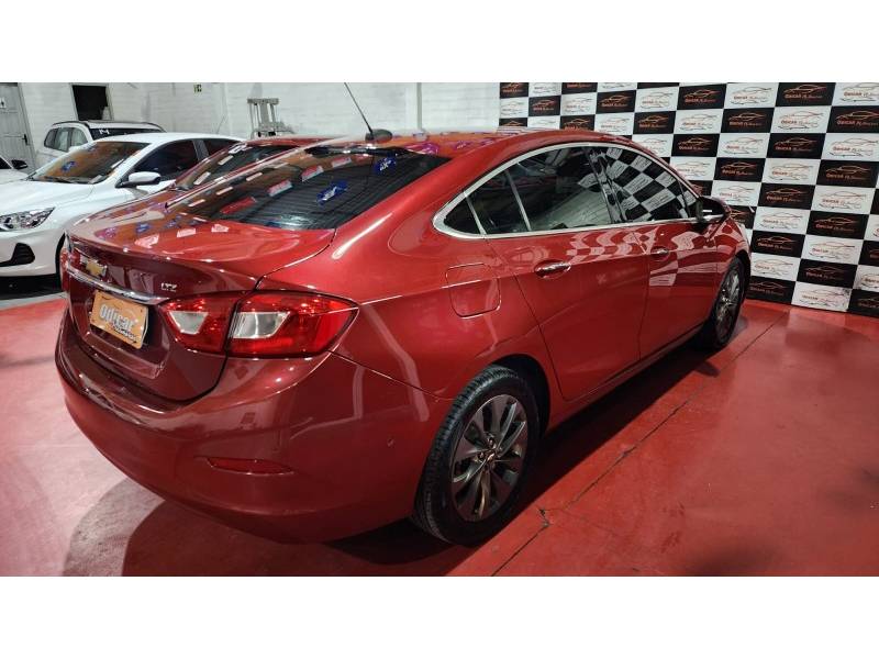 CHEVROLET - CRUZE - 2017/2018 - Vermelha - R$ 89.900,00