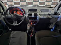 RENAULT - CLIO - 2007/2008 - Vermelha - R$ 19.900,00